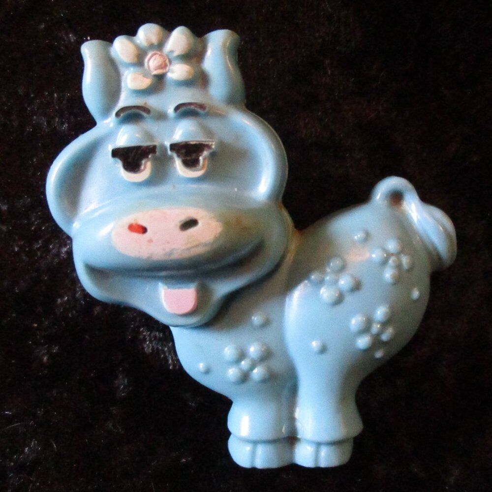 Vintage 1973 Avon Blue Cow Fragrance Glace Pin